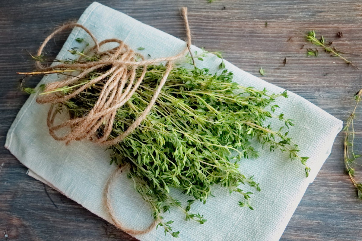 Prosty rytuał z tymiankiem na odegnanie pecha