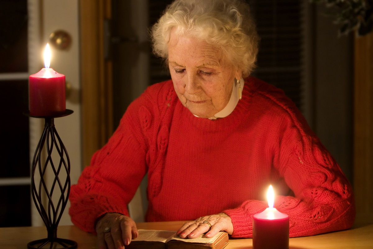Skuteczny babciny sposób na odbicie uroku miłosnego