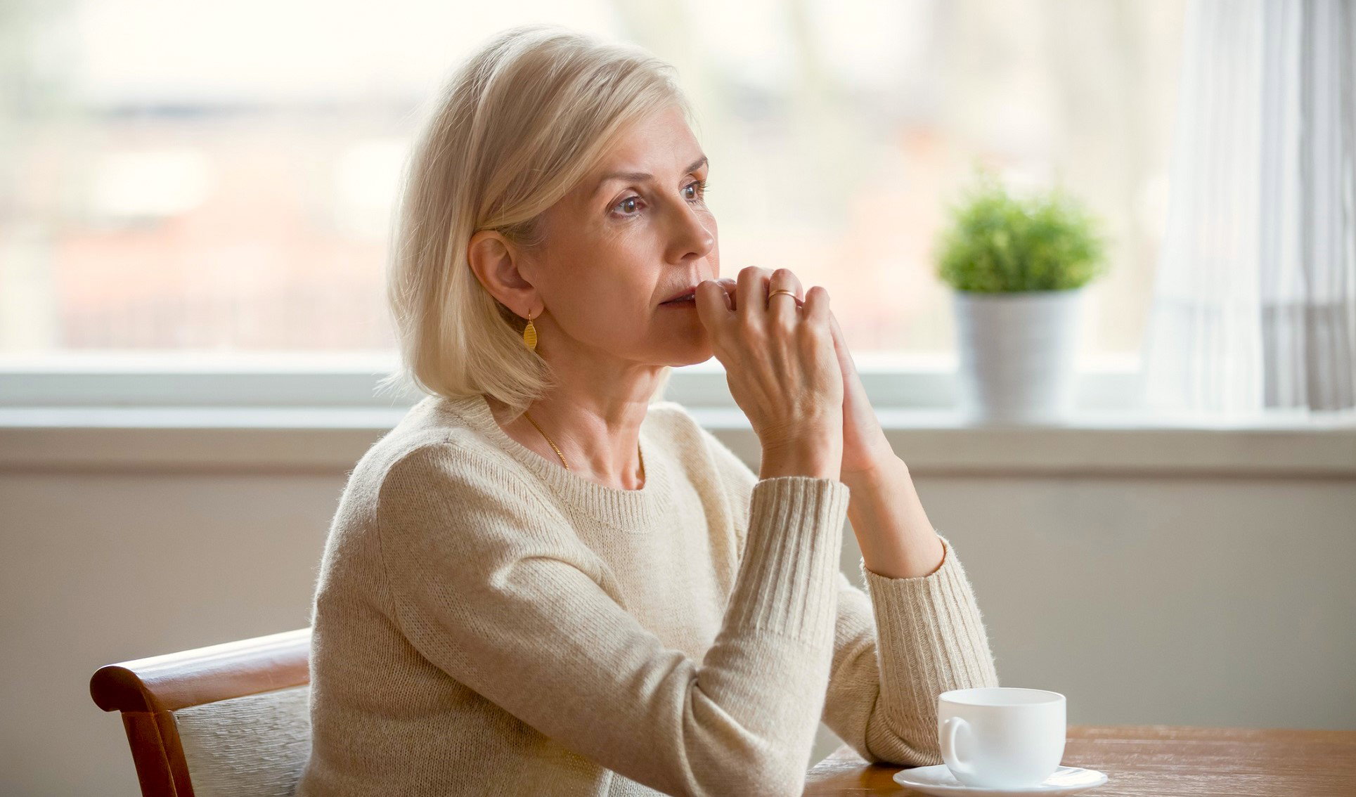 Ten znak wskazuje, że odwiedza cię duch bliskiej osoby