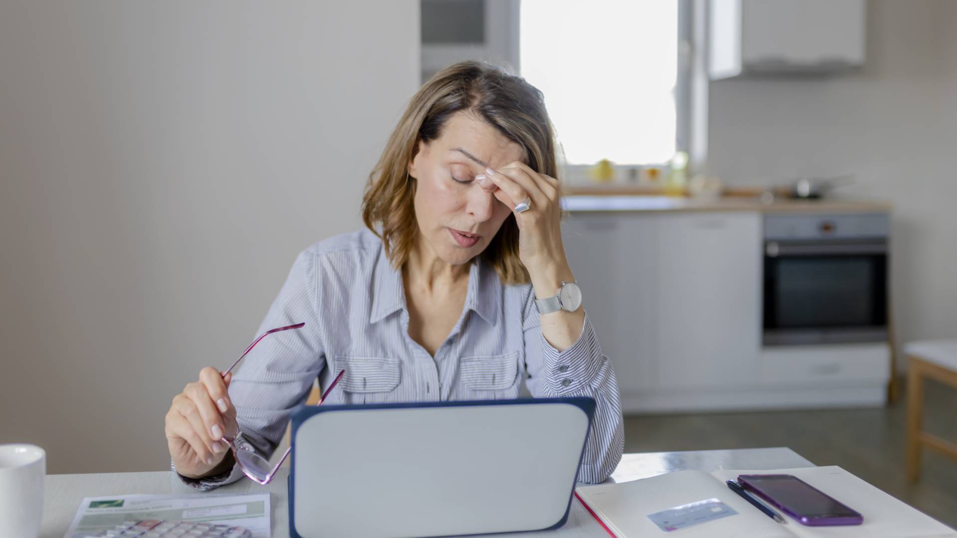 znaki zodiaku, które czują się przytłoczone pracą