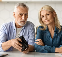 Te 3 znaki zodiaku w lutym czeka finansowa porażka