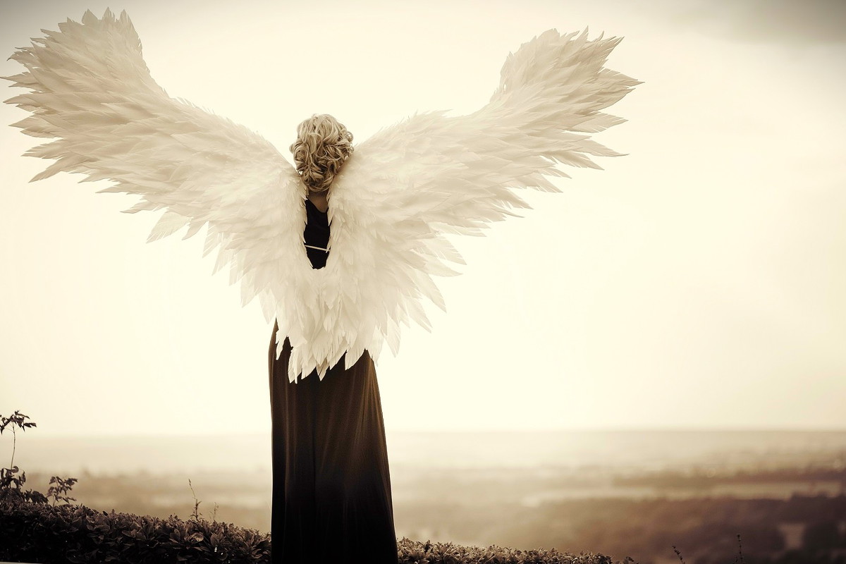 Anioły ostrzegają te 2 znaki zodiaku. W Święta muszą być niezwykle ostrożne
