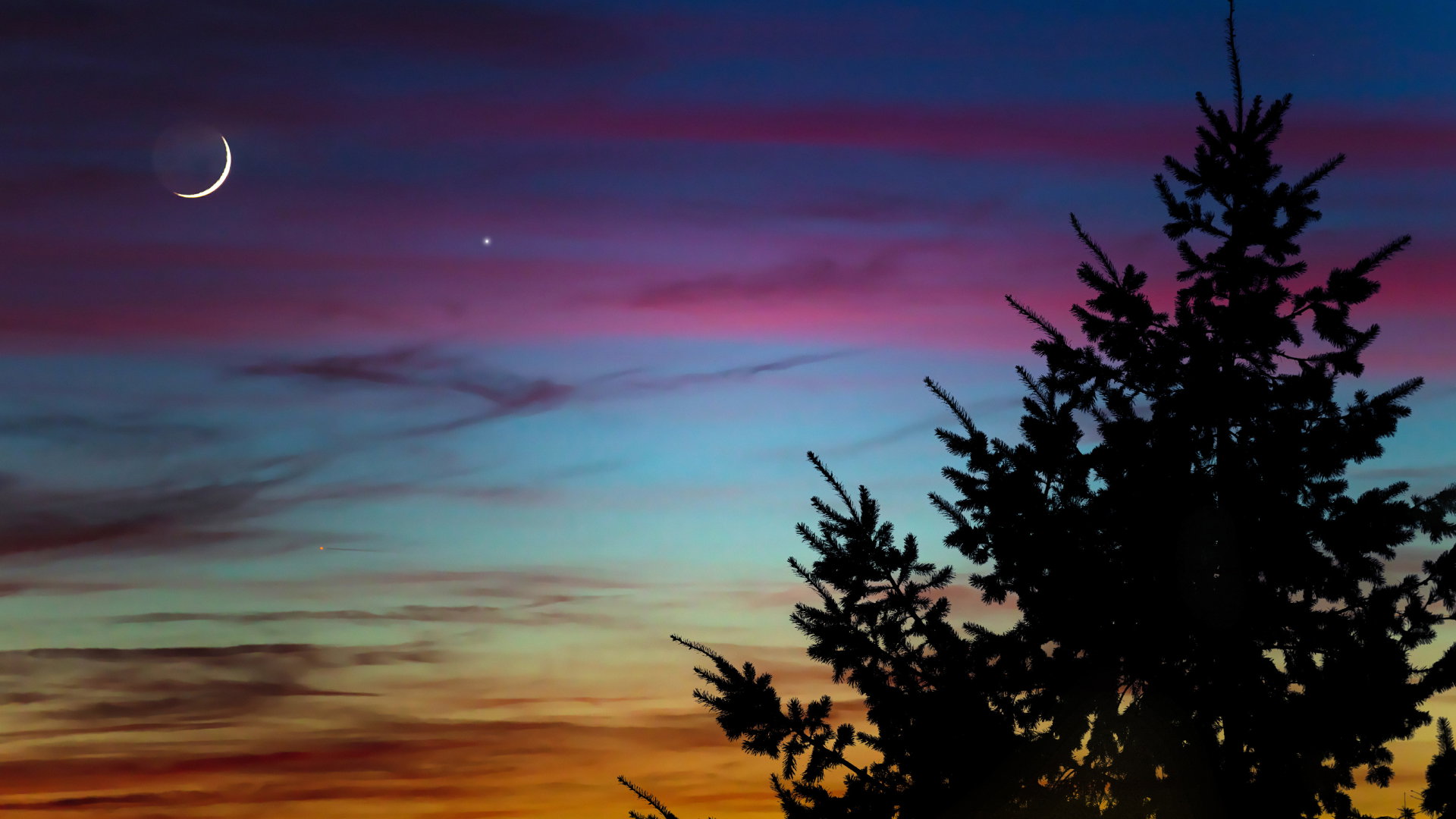 Koniunkcja Księżyca z Marsem 10 stycznia 2024