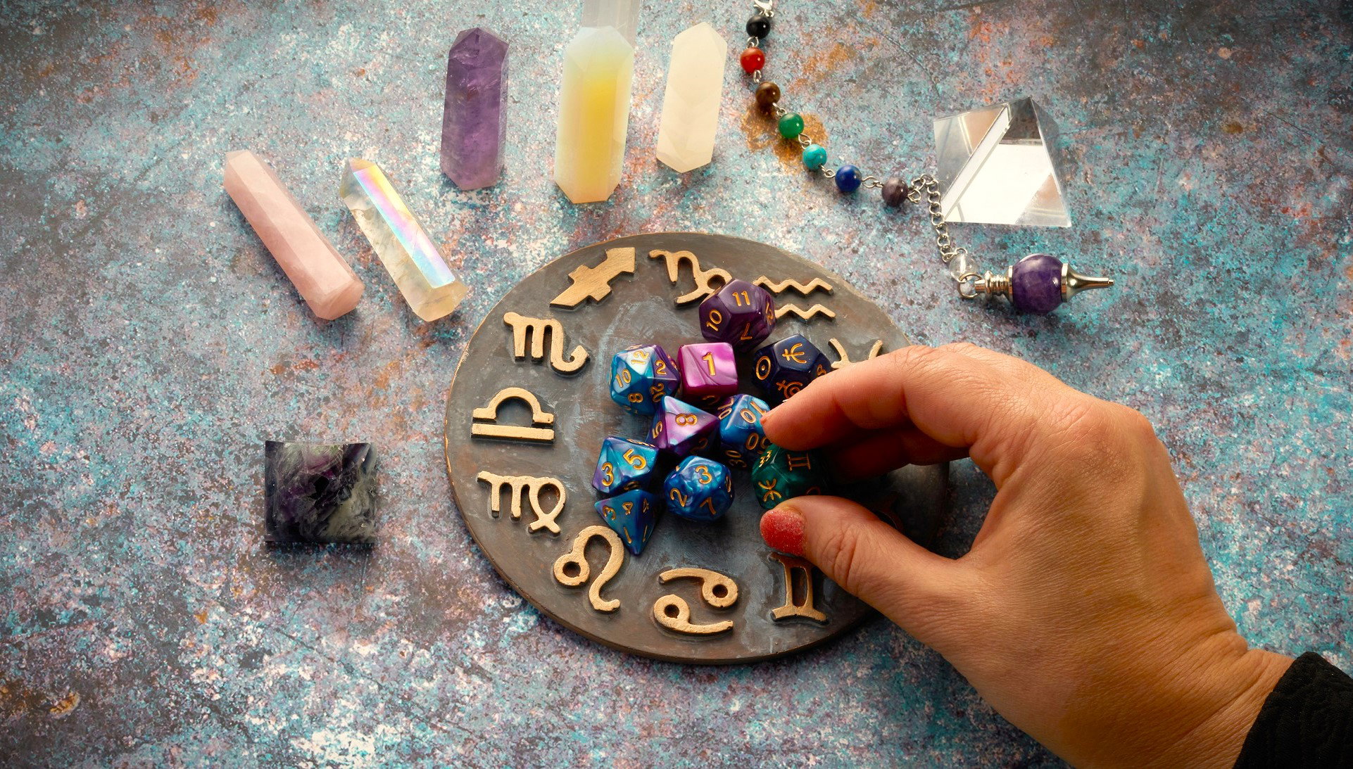 Wielki horoskop kryształowy na styczeń 2024