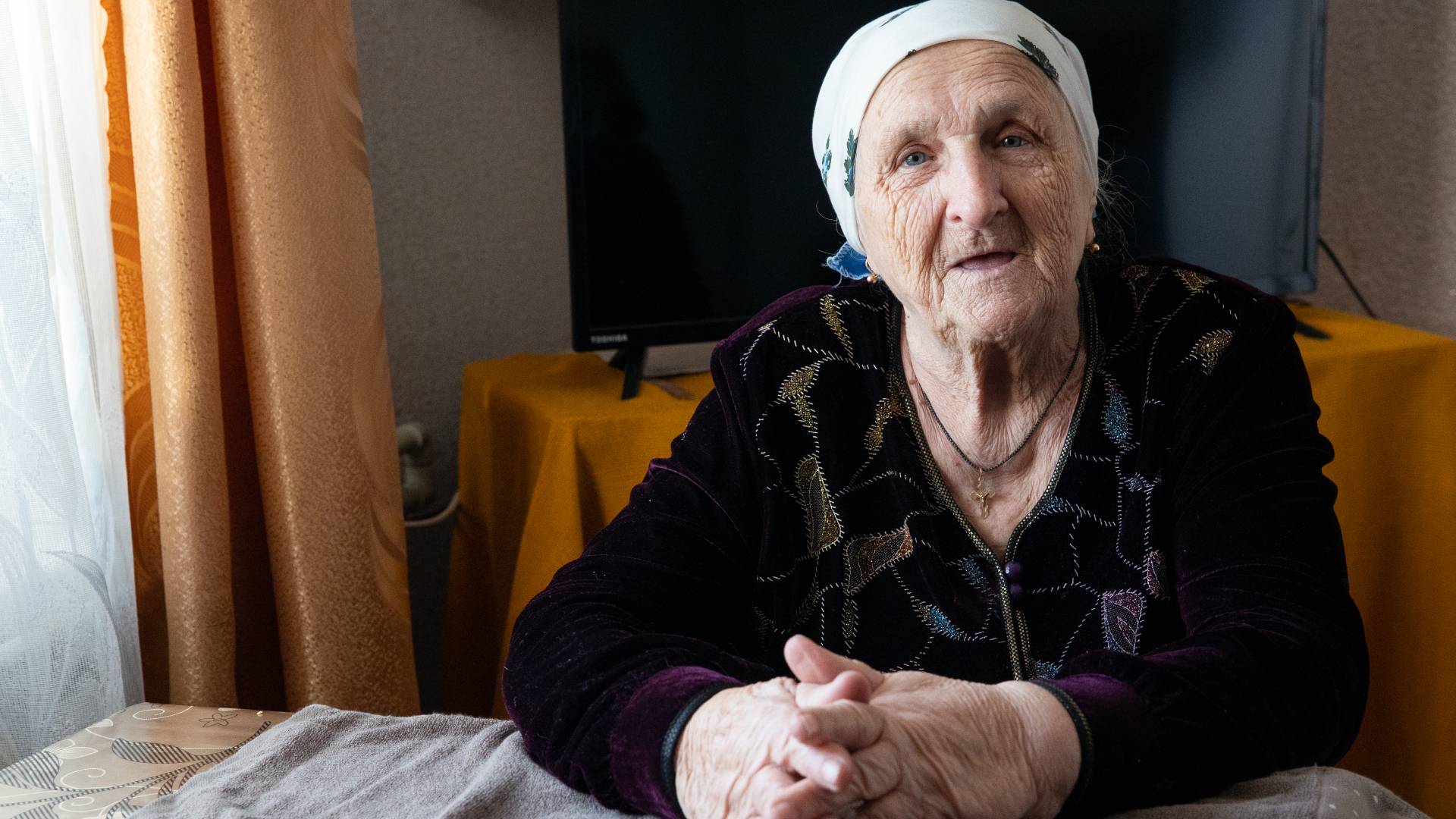 Babciny sposób na zdejmowanie uroków z użyciem wiązu