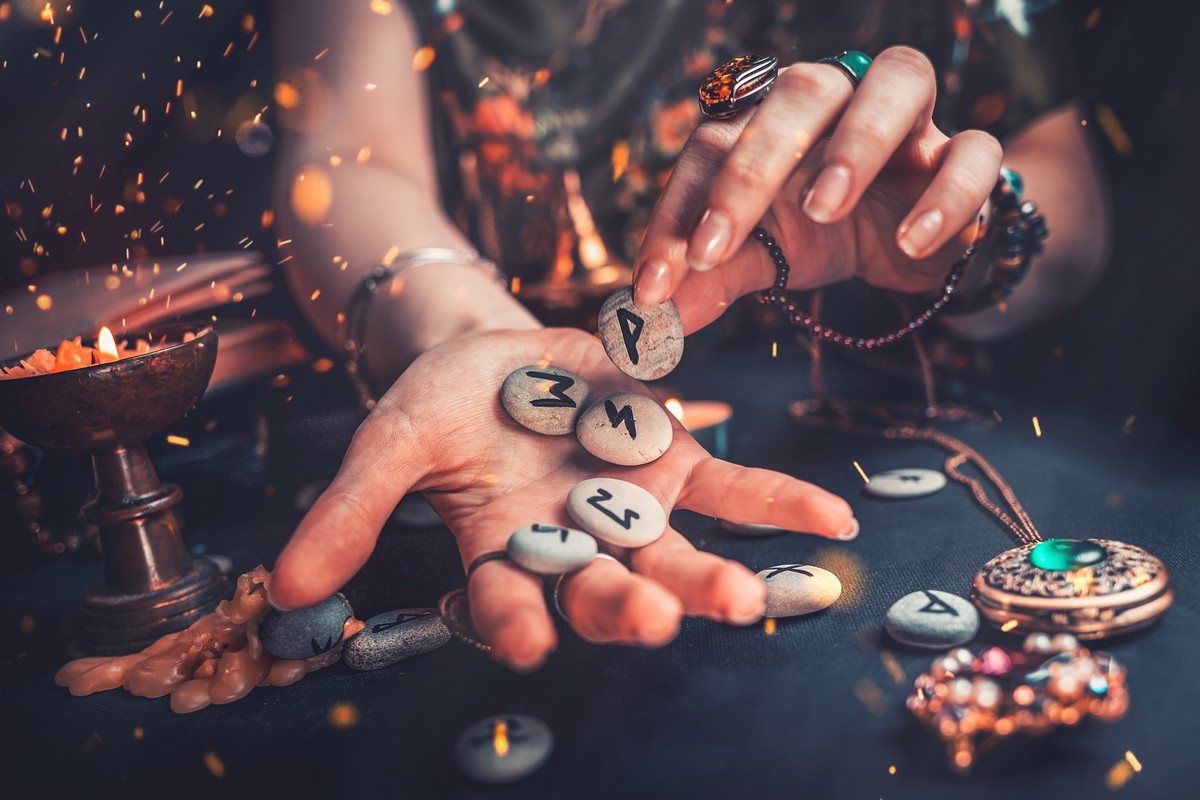 Wielki horoskop runiczny na 2024 rok