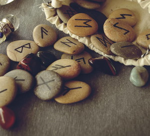 Tygodniowy horoskop runiczny