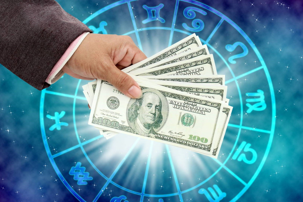 Horoskop miesięczny finansowy
