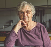 Babcia ze Śląska ostrzega: nigdy nie rób tego w piątki. Inaczej wyrzucisz szczęście z domu