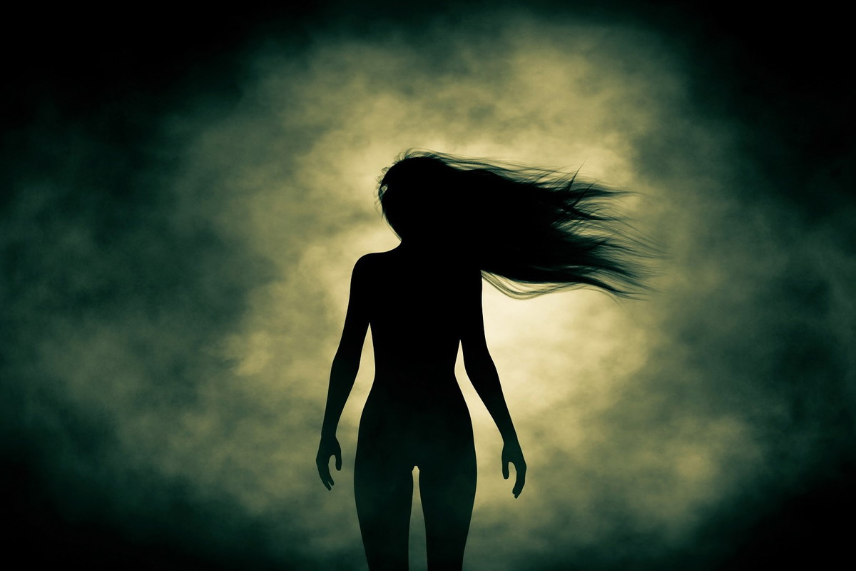 Mroczna wróżba dla 3 znaków zodiaku. Fatum dosięgnie je jeszcze w listopadzie