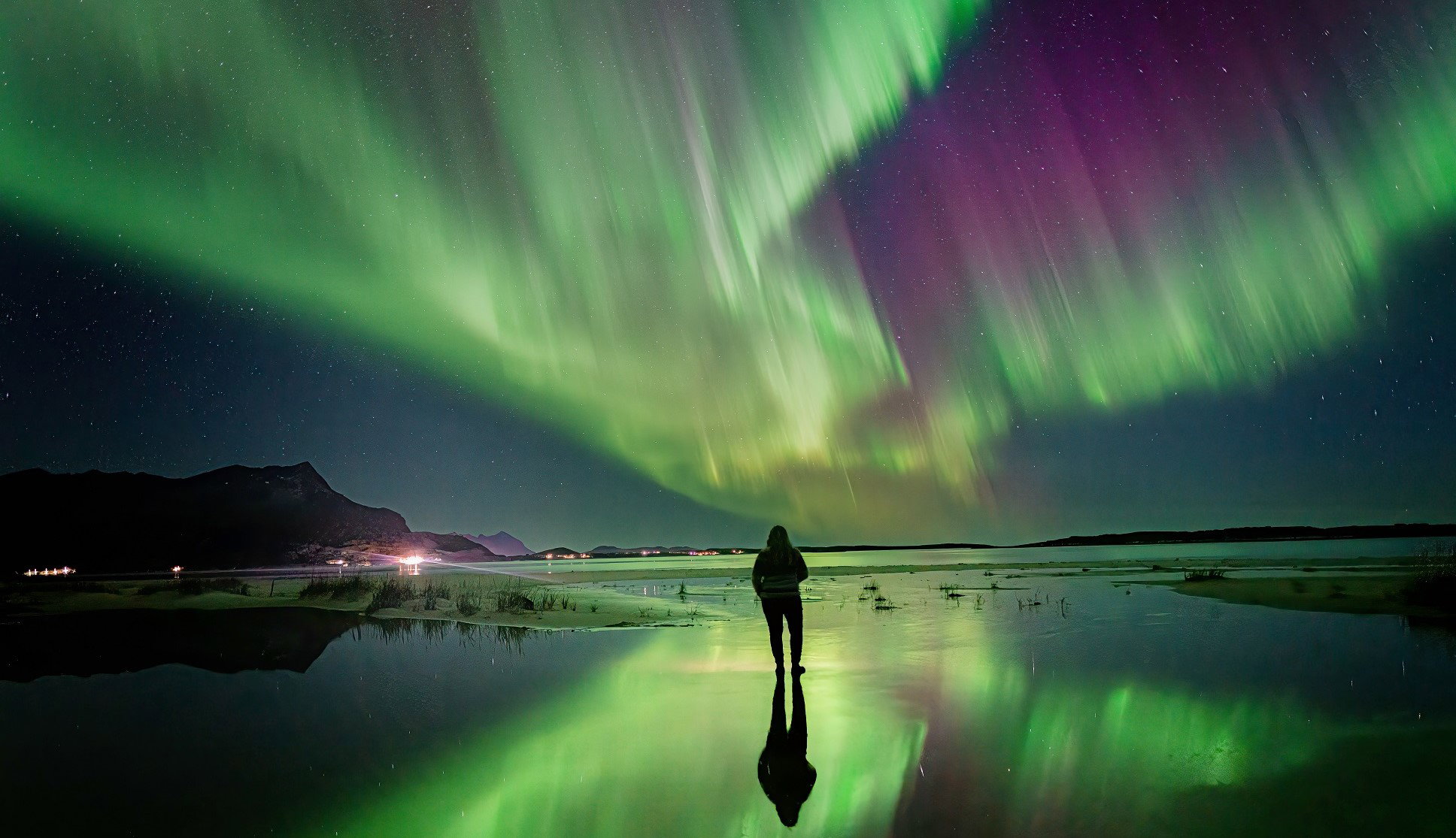 Rok 2024 będzie pełen niezwykłych podniebnych zjawisk. Zorze polarne w Polsce w 2024 roku