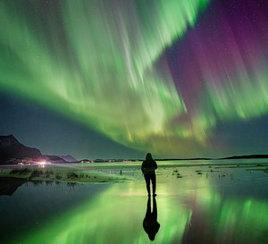 Rok 2024 będzie pełen niezwykłych podniebnych zjawisk. Zorze polarne w Polsce w 2024 roku