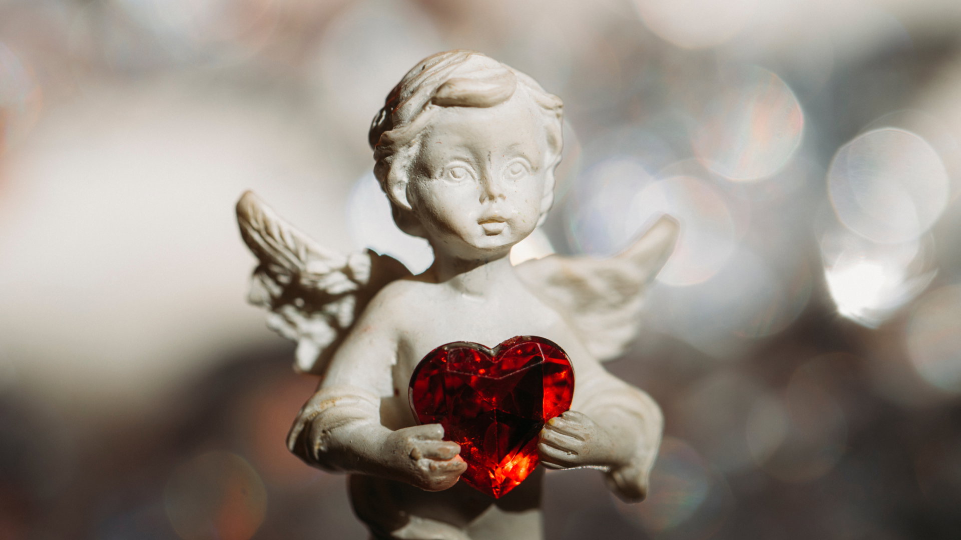 Osoby o tych 3 znakach zodiaku to ulubieńcy aniołów