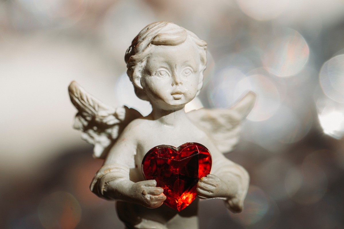 Osoby o tych 3 znakach zodiaku to ulubieńcy aniołów