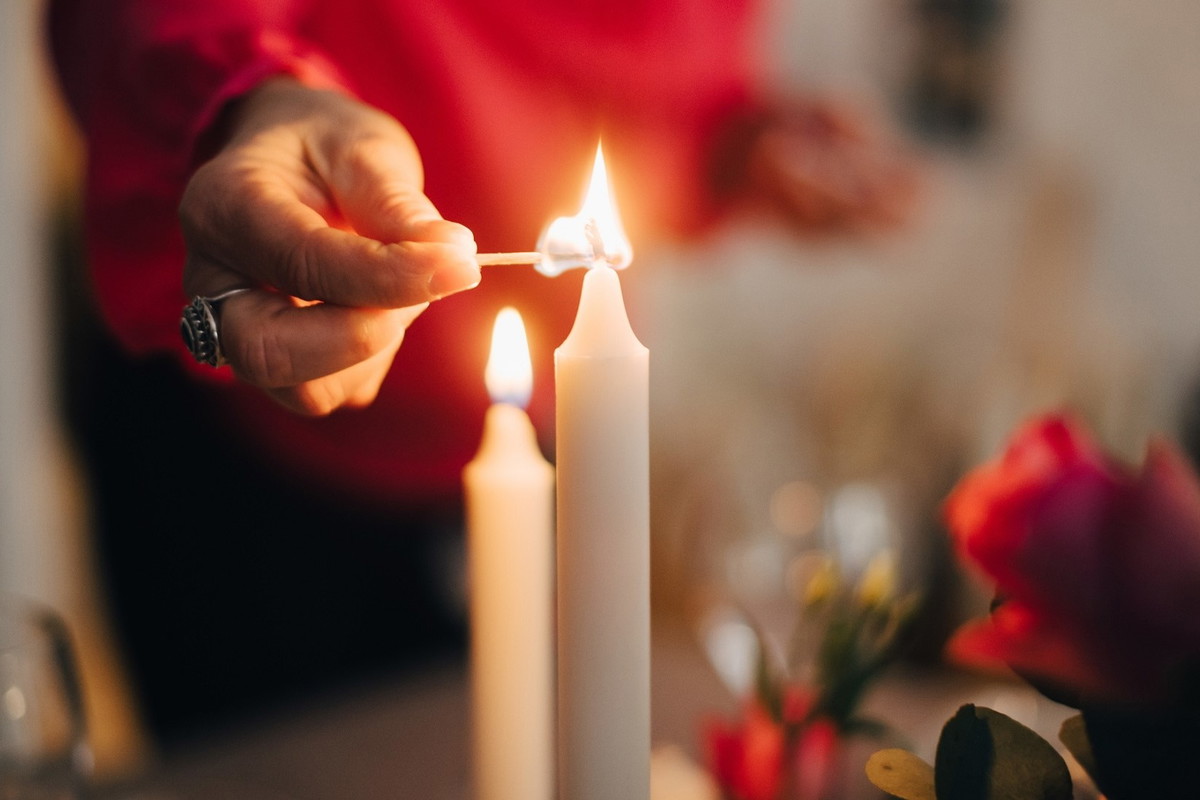 Nigdy nie pal takich świec w domu. Ściągają negatywną energię i złe duchy