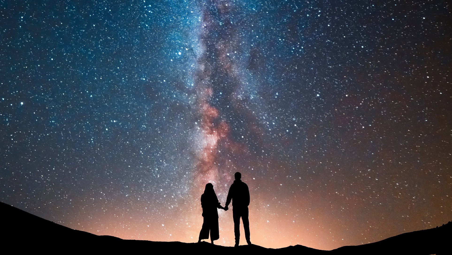 Ten układ planet przynosi magiczną moc miłości. Aż 4 znaki zodiaku zakochają się bez pamięci