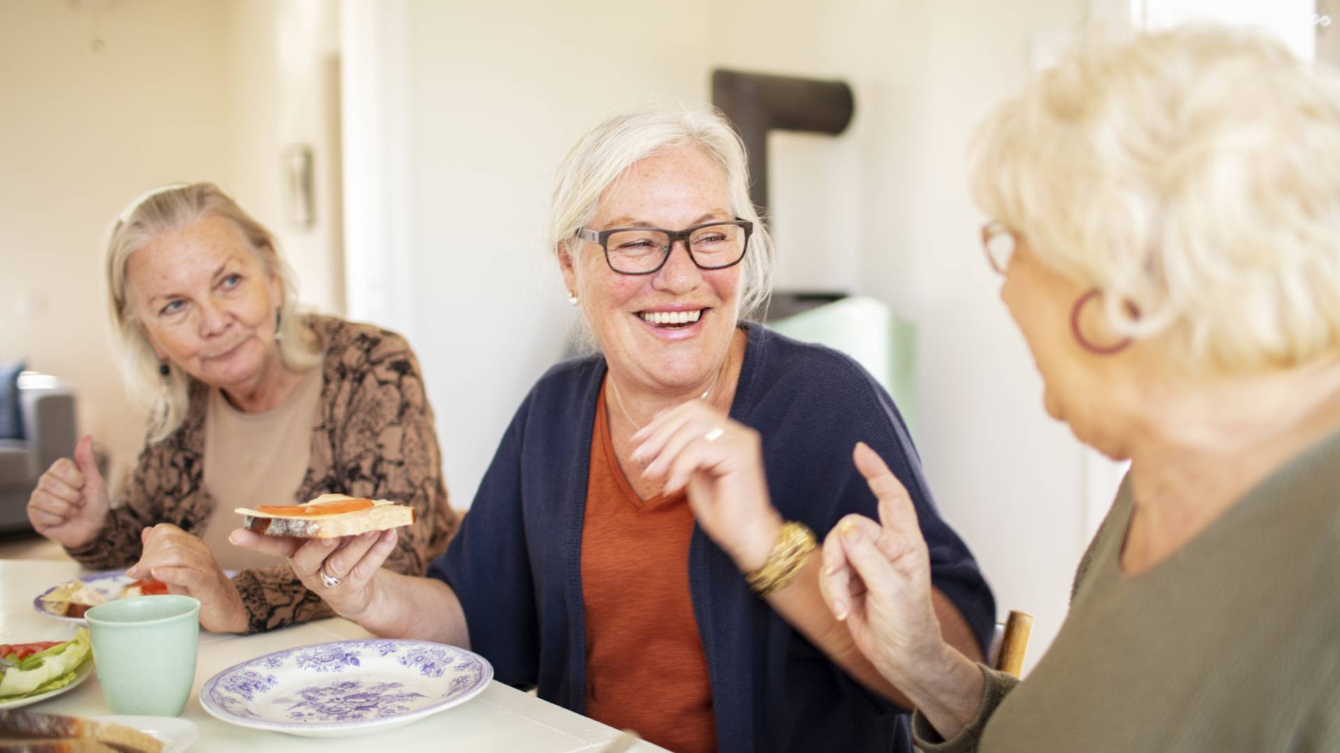 Wskazano 3 znaki zodiaku, które idą przez życie z uśmiechem na twarzy. To niepoprawni optymiści GettyImages vorDa