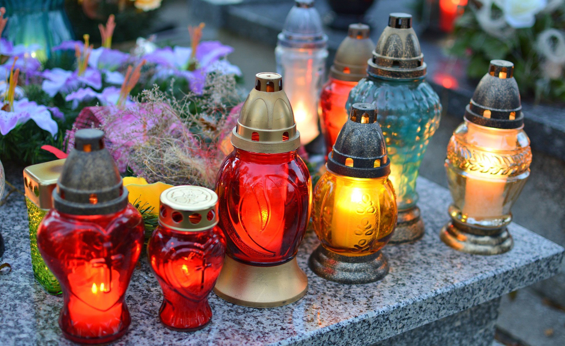 Wpleć to 1 ziele w stroik na Wszystkich Świętych. Pomoże zbłąkanym duszom odnaleźć ukojenie