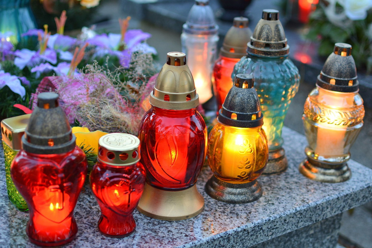 Wpleć to 1 ziele w stroik na Wszystkich Świętych. Pomoże zbłąkanym duszom odnaleźć ukojenie