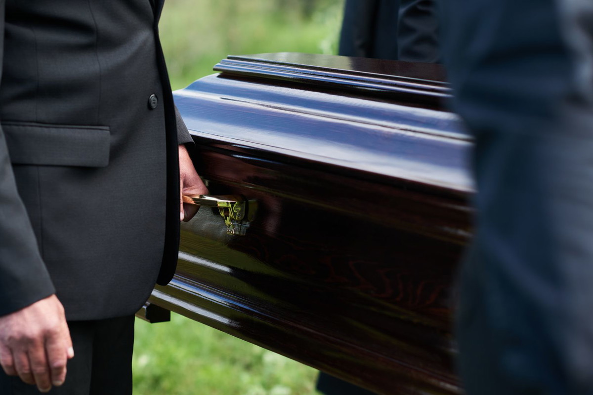 przesądy związane z ubraniem zmarłego