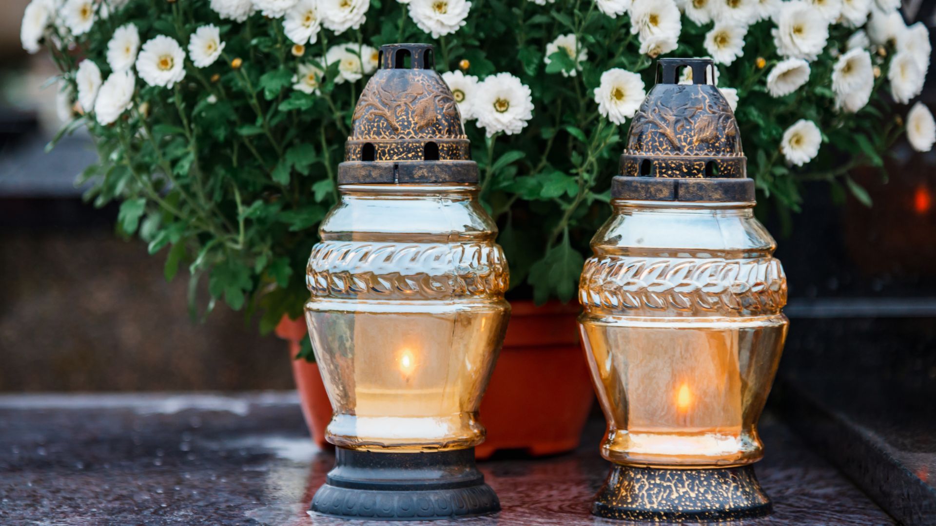 co daje zmarłemu znicz