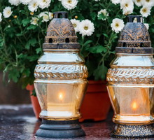 co daje zmarłemu znicz