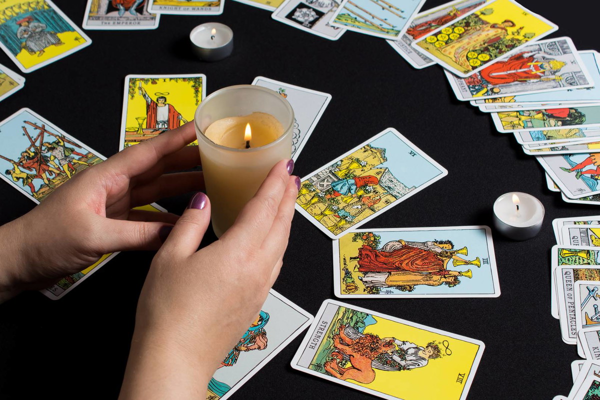 Tarot tygodniowy GettyImages Yevgeniy Sambulov