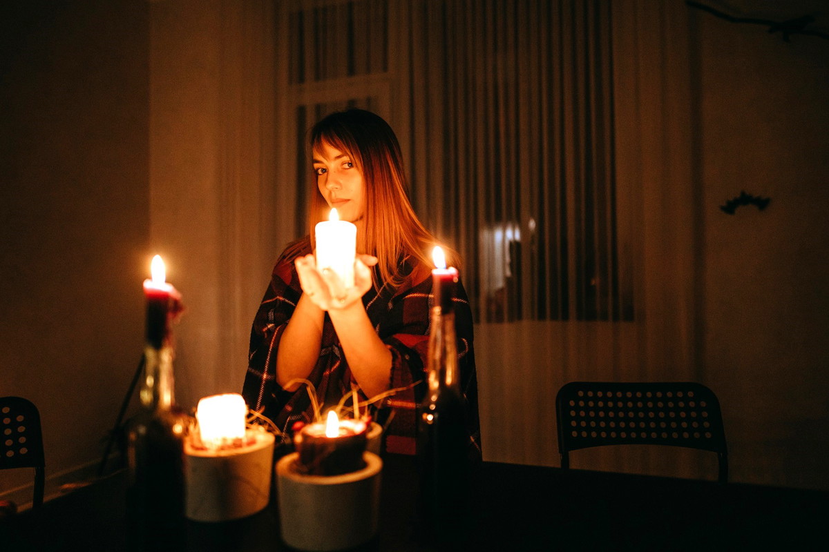 17 października po zmierzchu zrób tę 1 rzecz. Inaczej ściągniesz złą energię do domu