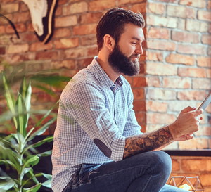 Na mężczyzn o tych 3 znakach zodiaku trzeba uważać. Zakręcą sobie każdego wokół palca