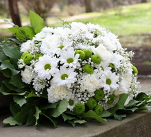 Stroik na Wszystkich Świętych nie może zawierać 1 rzeczy. Ten element zaszkodzi twoim zmarłym bliskim