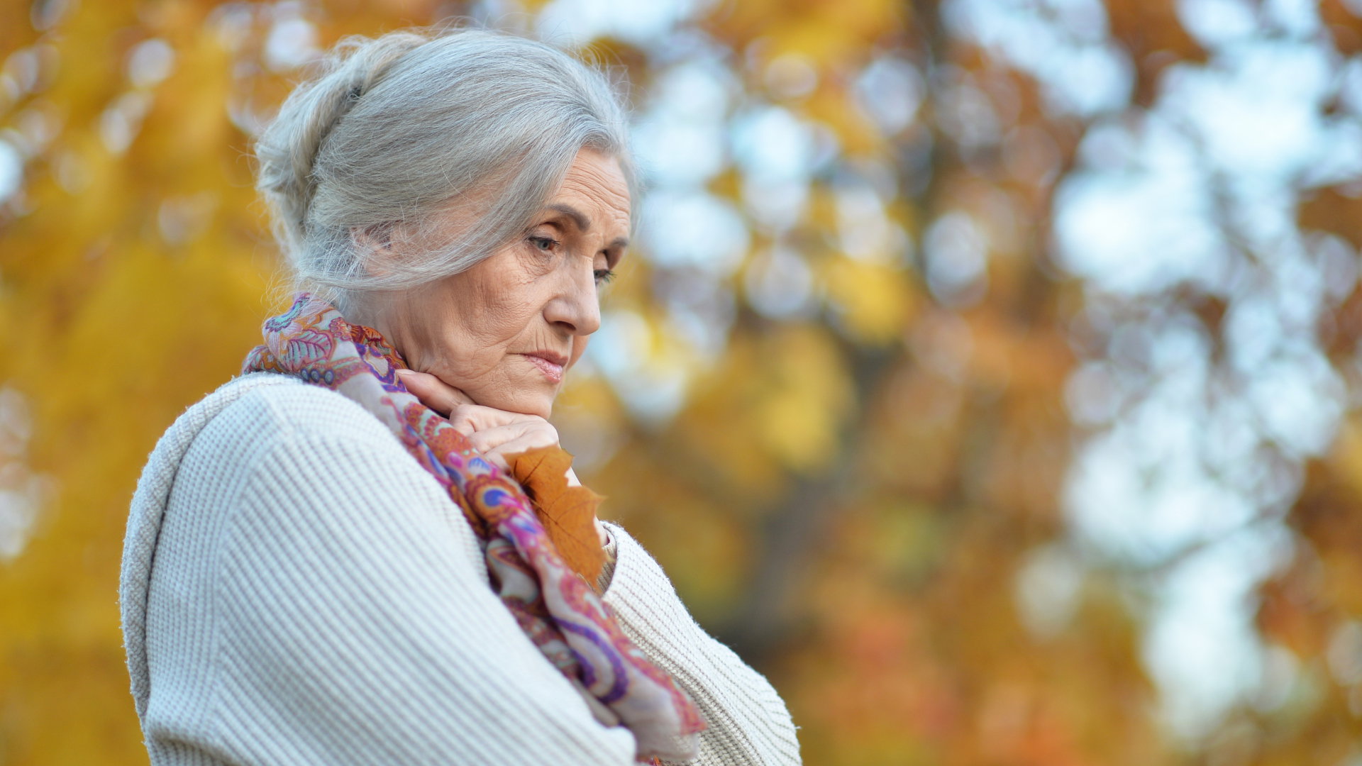Co przynosi pecha w październiku? Tych 5 rzeczy nie rób pod żadnym pozorem