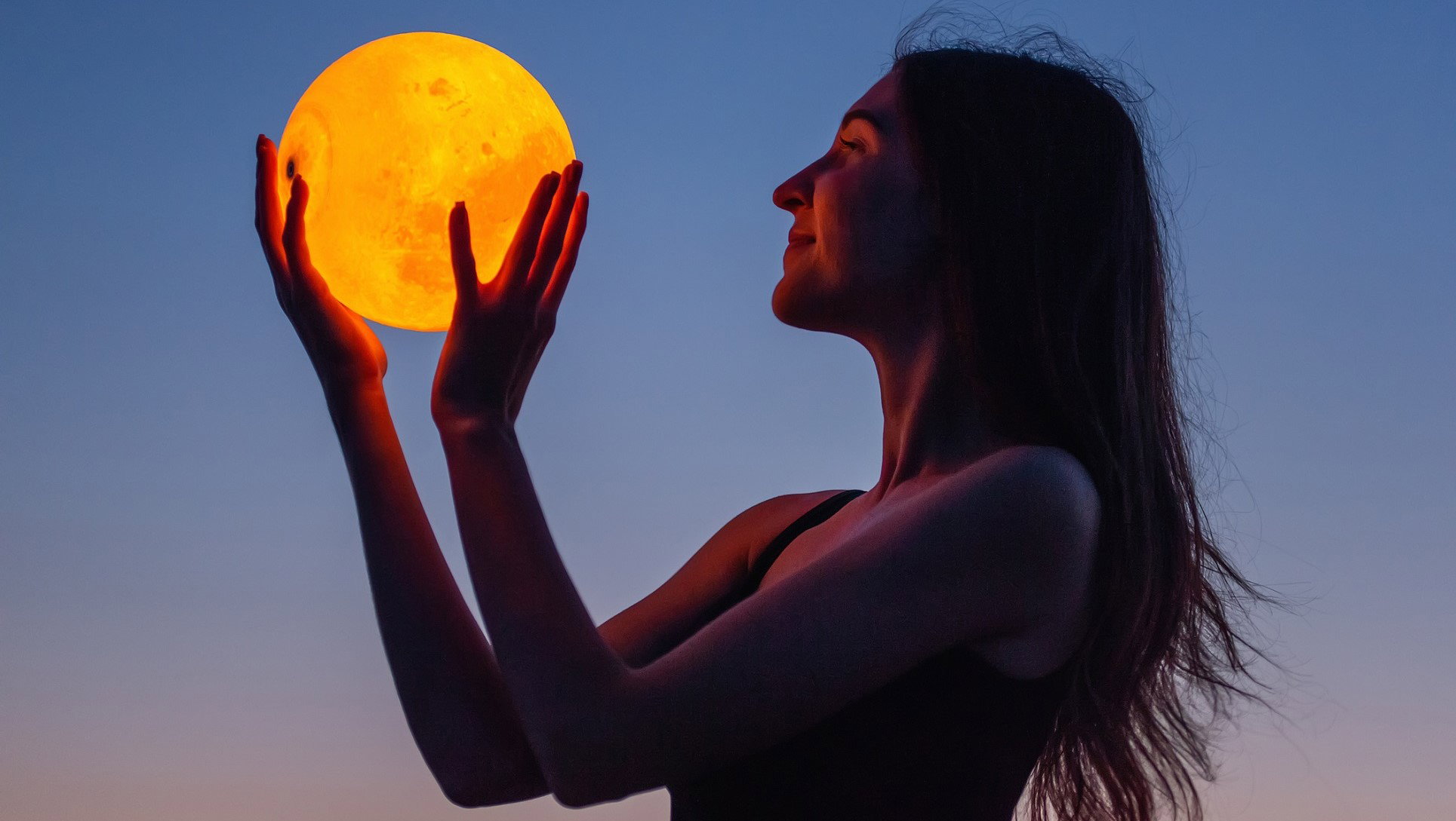 Zrób to w Pełnię Księżyca w Baranie, a szczęście cię nie opuści. Jest tylko 1 haczyk