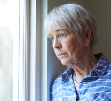 Pierścionek z czarnym oczkiem przyciągnie do ciebie pecha w październiku. Uwaga jest 1 haczyk GettyImages Highwaystarz-Photography