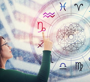 Najnowszy horoskop finansowy na październik 2023. Rak pójdzie z torbami GettyImages Bulat Silvia