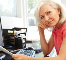 Wskazano 2 znaki zodiaku, którym rutyna odbiera radość życia. Nie odnajdują się w pracy na etacie GettyImages monkeybusinessimages