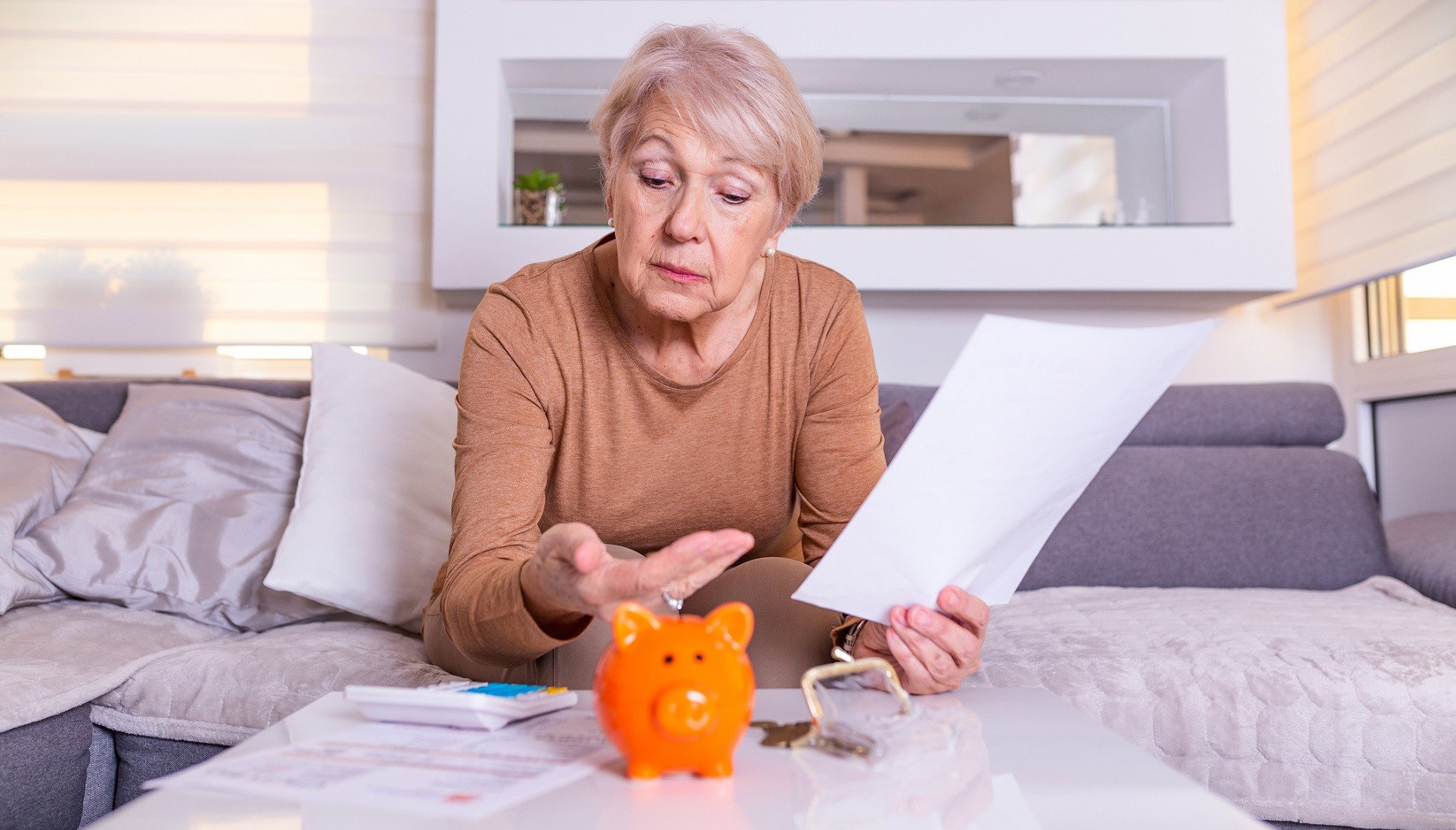 To zjawisko w domu sprawia, że uciekają ci pieniądze. Wyciąga też energię i szczęście