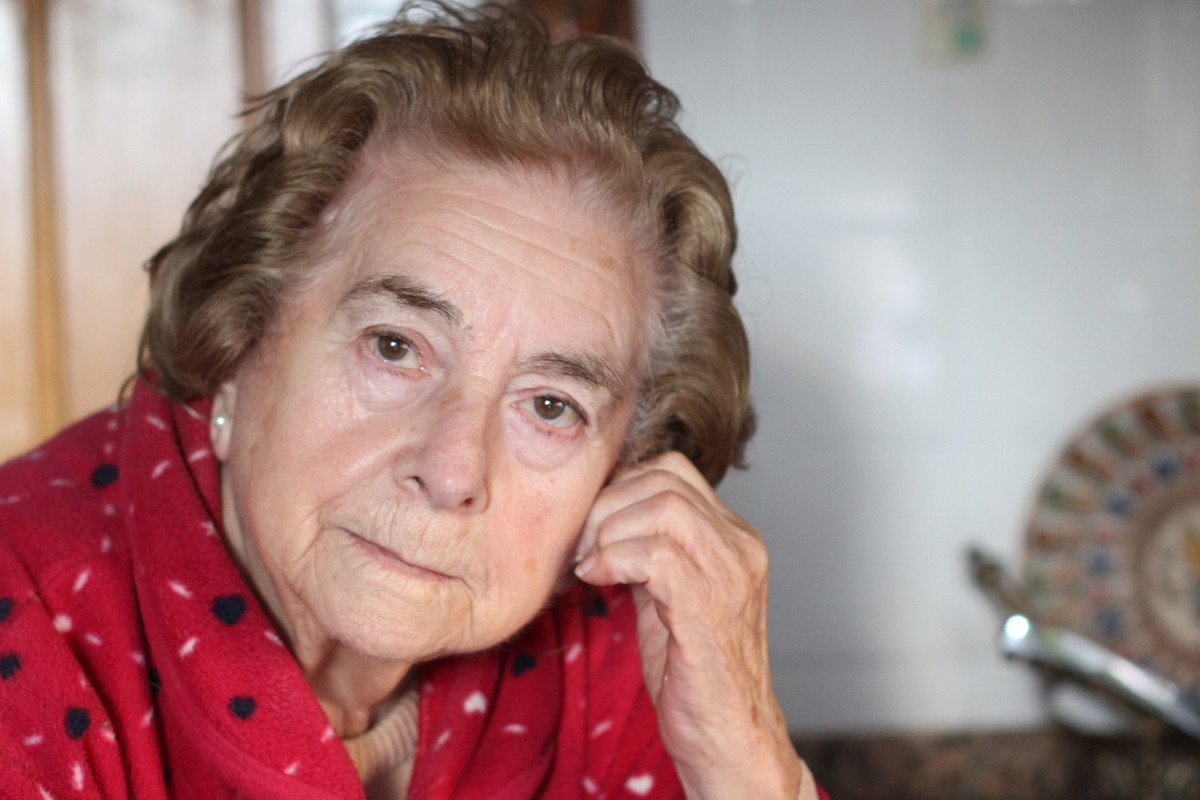 Babcia ze Śląska ostrzega: nie rób tego na schodach. Inaczej dopadnie cię fatum