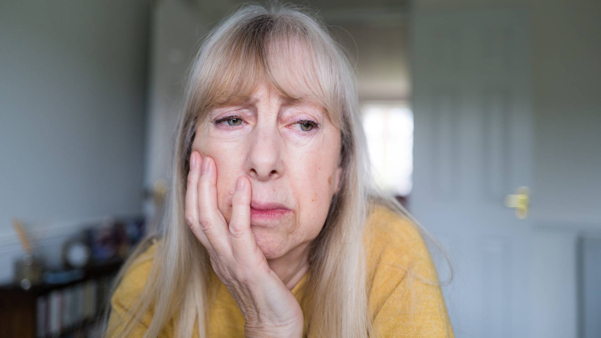 Ekspresowy trik na złe oko. Potrzebujesz tylko 3 minut i 2 rzeczy, które masz w domu GettyImages coldsnowstorm