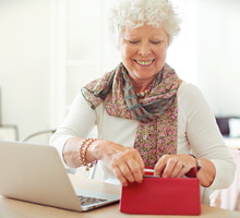 Ten liść w portfelu przyciąga pieniądze. Aktywujesz go pod 1 warunkiem