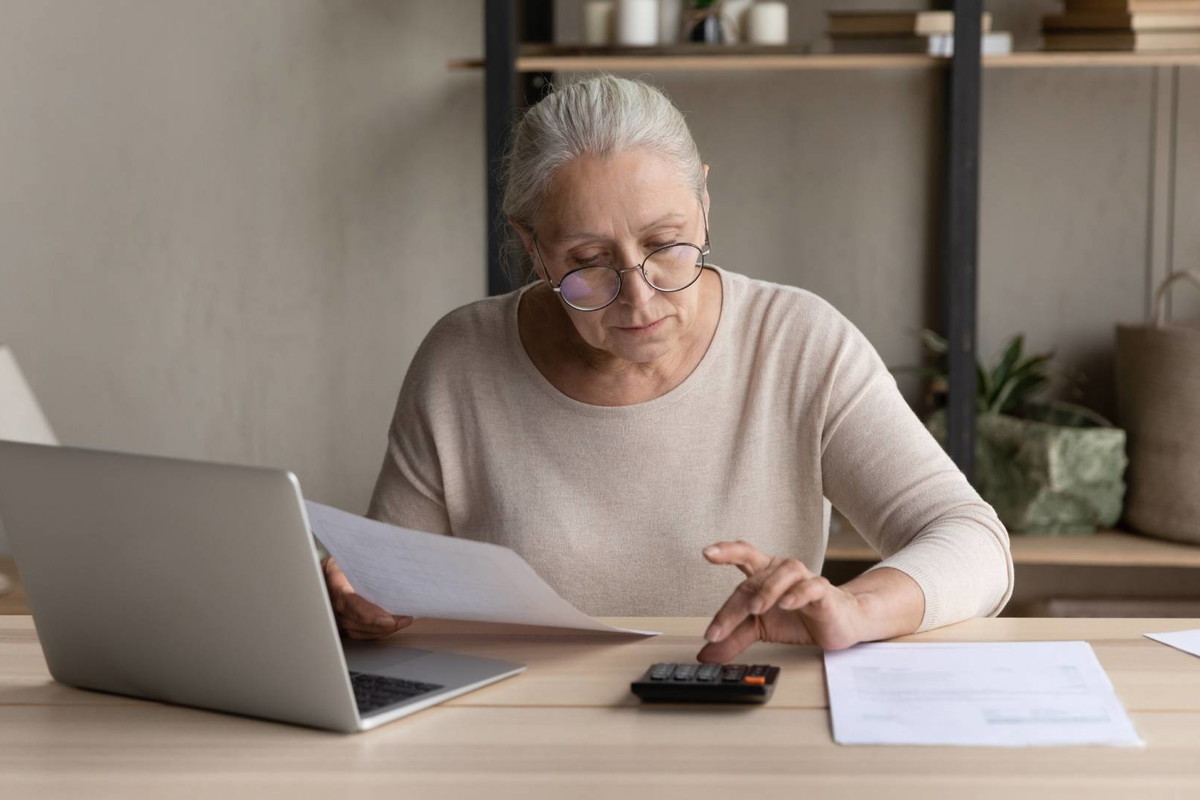 Oto 3 znaki zodiaku, które niechętnie podejmują ryzyko finansowe. Zawsze są zapobiegliwe GettyImages fizkes