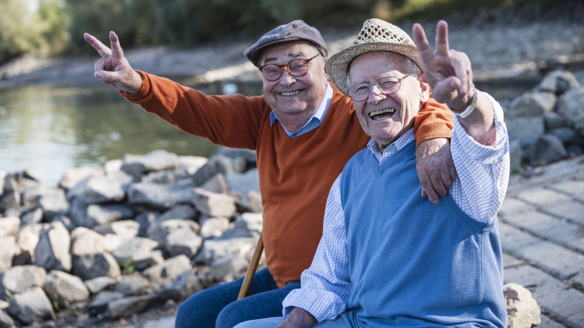 Wskazano imiona 7 mężczyzn, którzy mają w życiu fart. Potrafią wykorzystać każdą okazję GettyImages Westend61