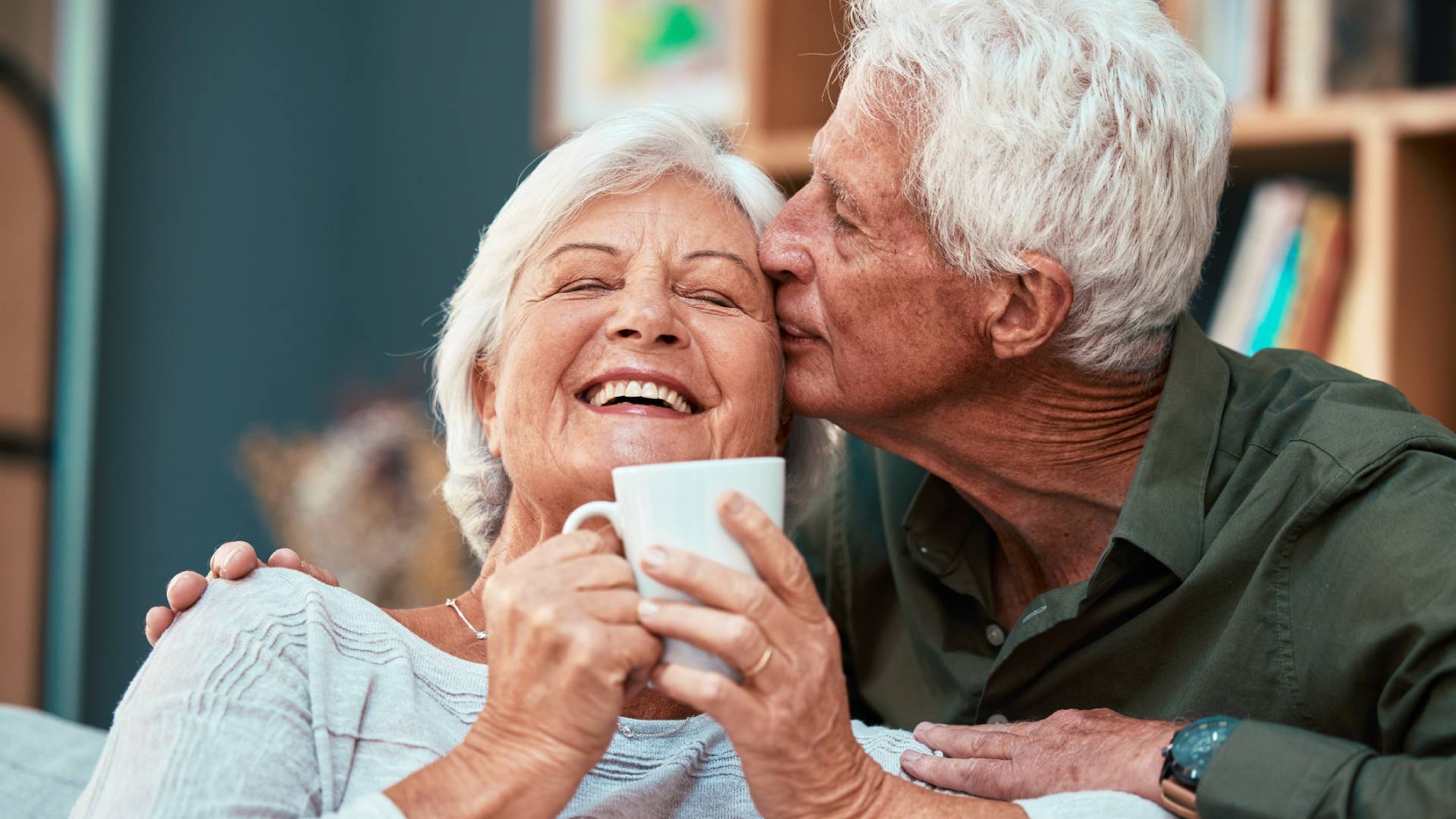 Wskazano 2 znaki zodiaku, które łakną miłości jak kania dżdżu. Samotność nie jest dla nich