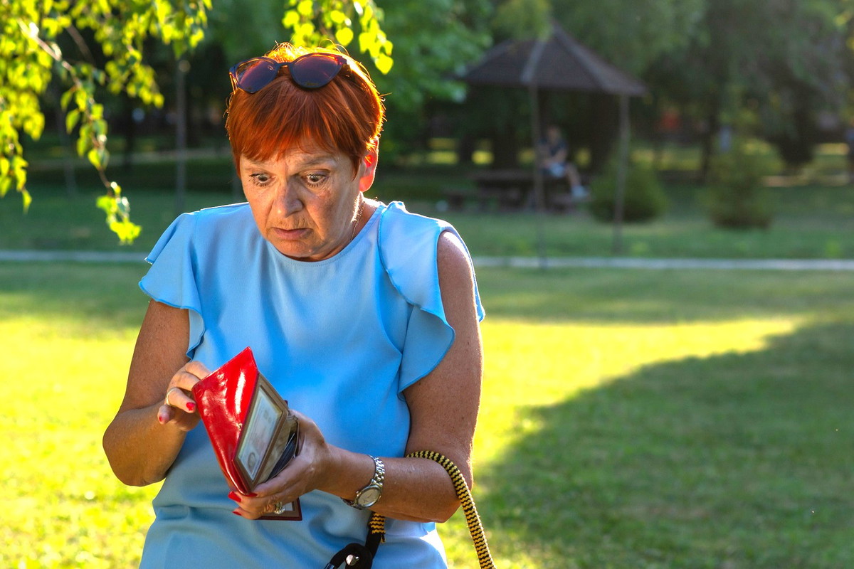 Te 3 znaki zodiaku zobaczą puste kieszenie we wrześniu. Straty finansowe ich nie ominą