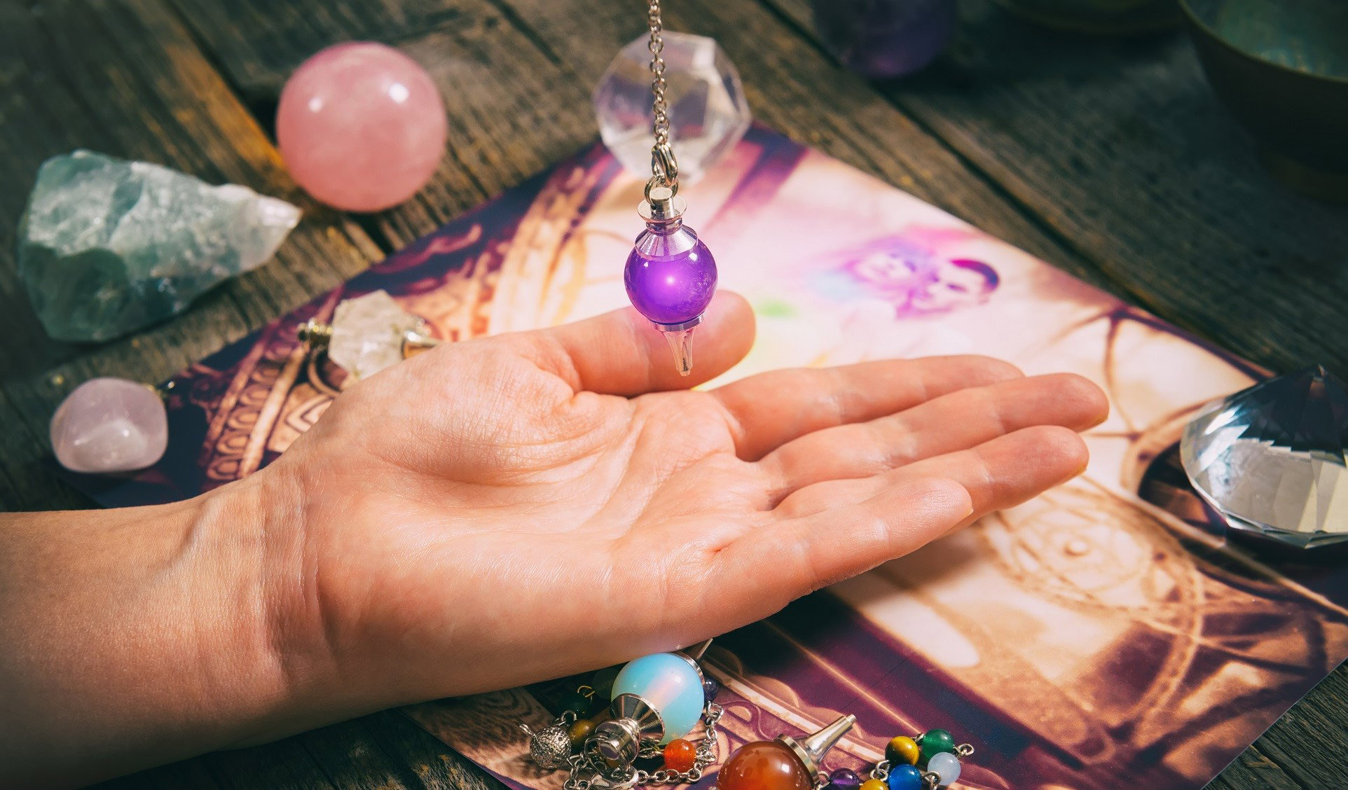 Trójkąt mocy na dłoni mają prawdziwi wybrańcy. Los szykuje im niespodziankę w przyszłości