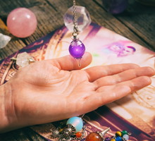 Trójkąt mocy na dłoni mają prawdziwi wybrańcy. Los szykuje im niespodziankę w przyszłości