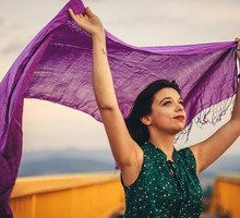 Ten kolor skutecznie ustrzeże cię przed złą energią. Zawsze noś go przy sobie