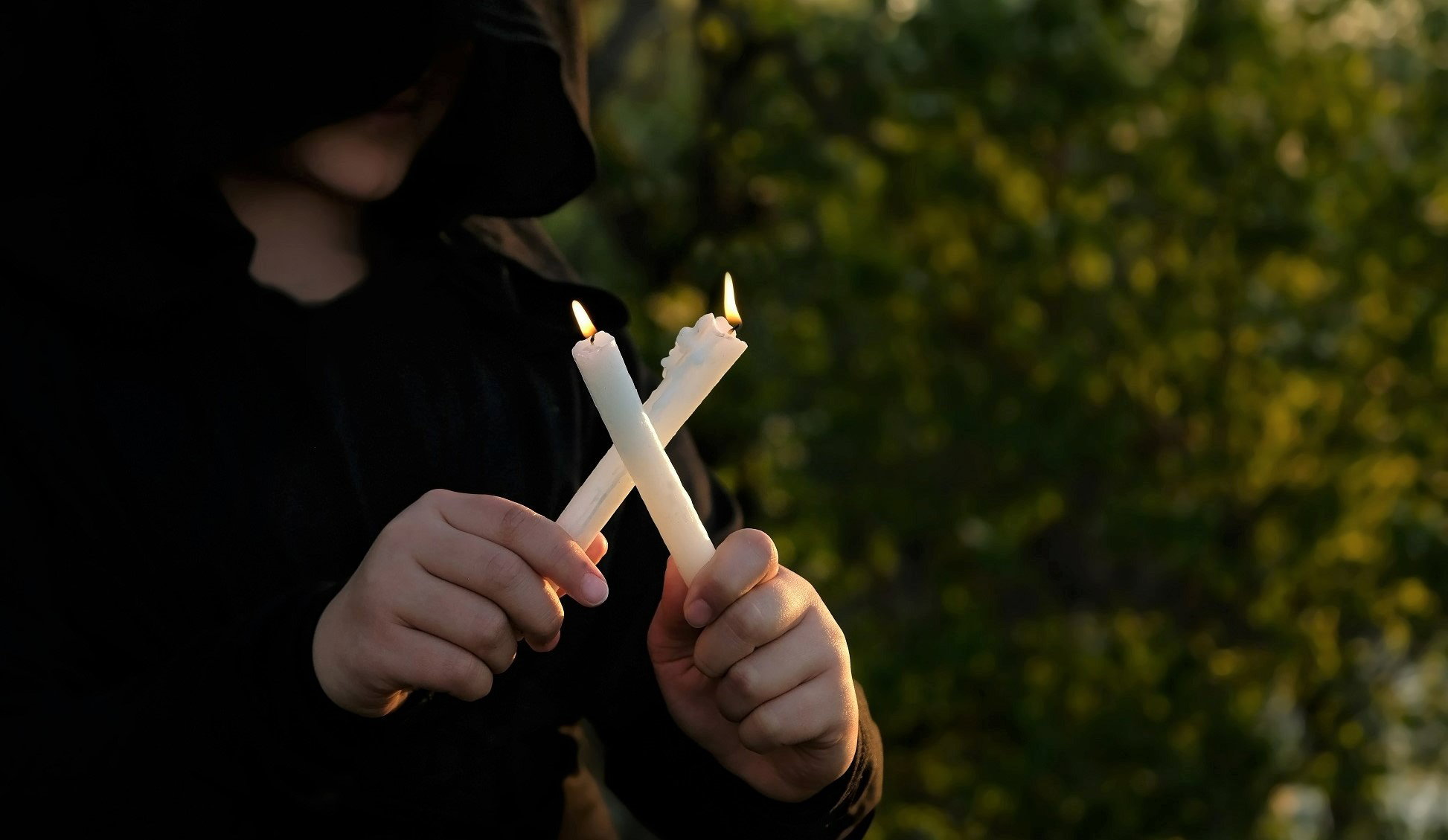 Zaklęcie na zerwanie cyrografów i paktów. Uwolnij się z pomocą 3 znanych ziół