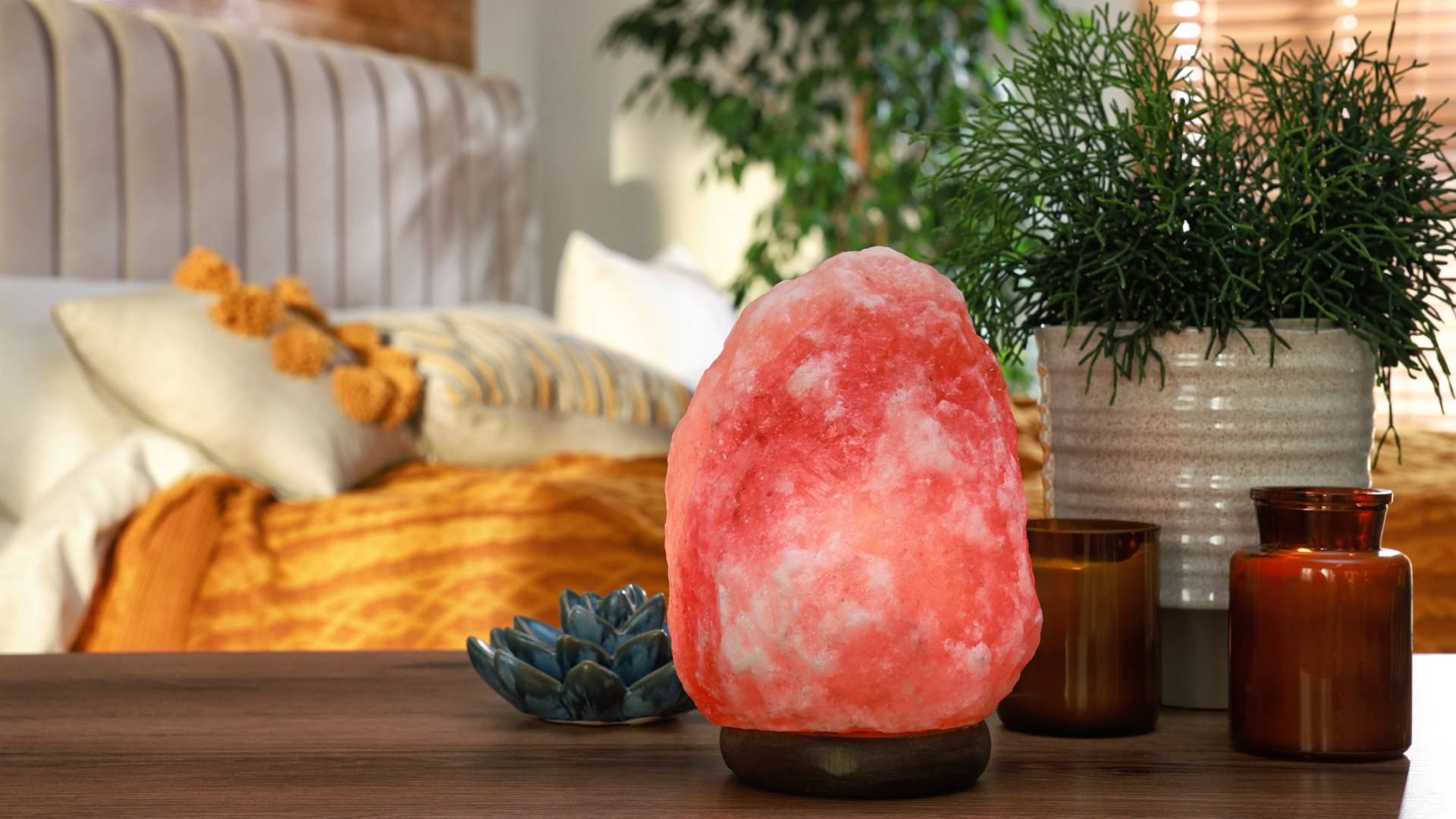 Lampa solna usuwa wszelkie zmartwienia oraz  dobrze działa na miłość i finanse. Uwaga, jest 1 haczyk