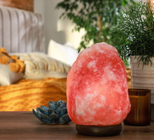 Lampa solna usuwa wszelkie zmartwienia oraz dobrze działa na miłość i finanse. Uwaga, jest 1 haczyk