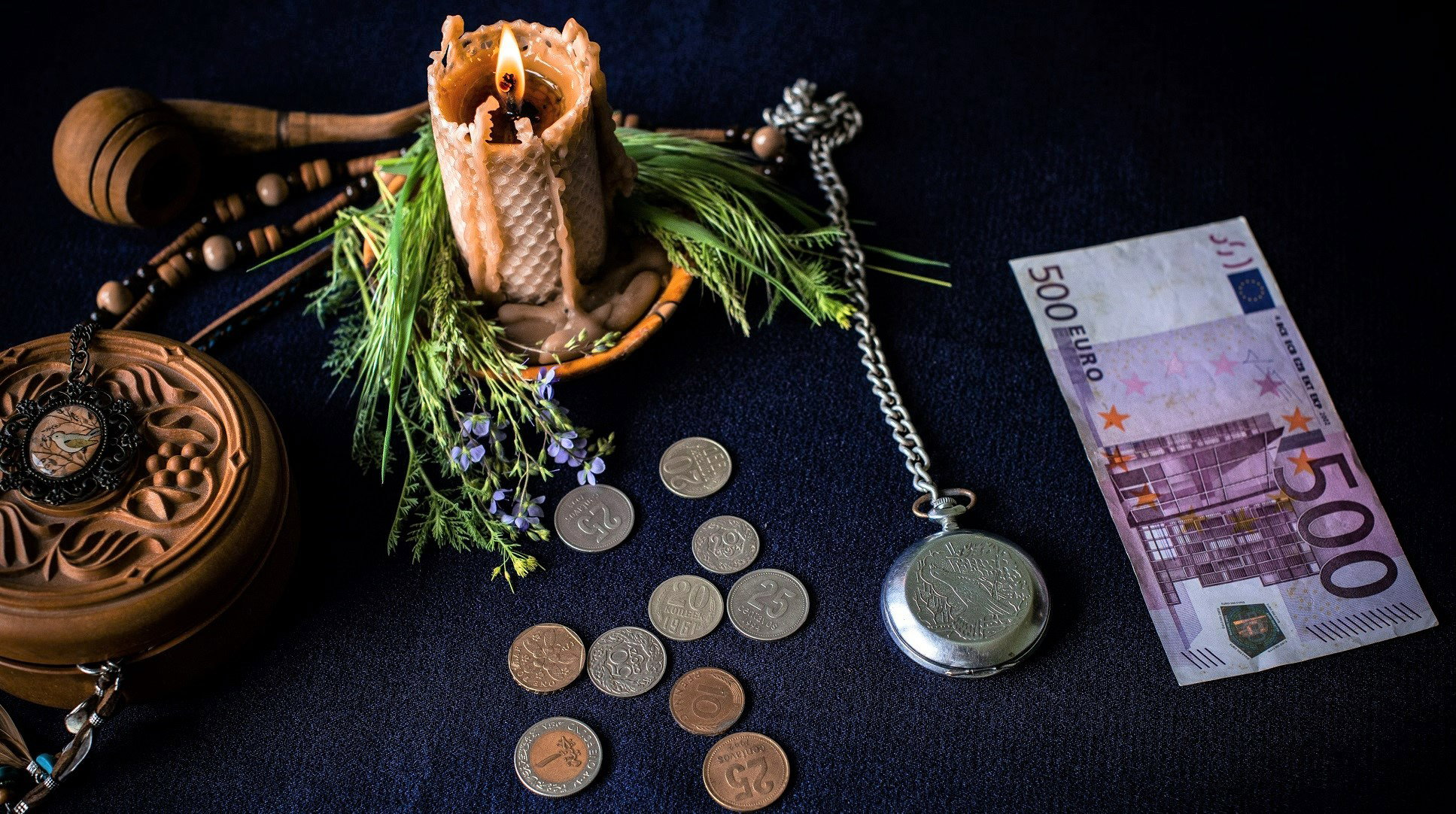 Sprawdzone zaklęcie na zwrot długów. Potrzebujesz tylko 3 naturalnych składników